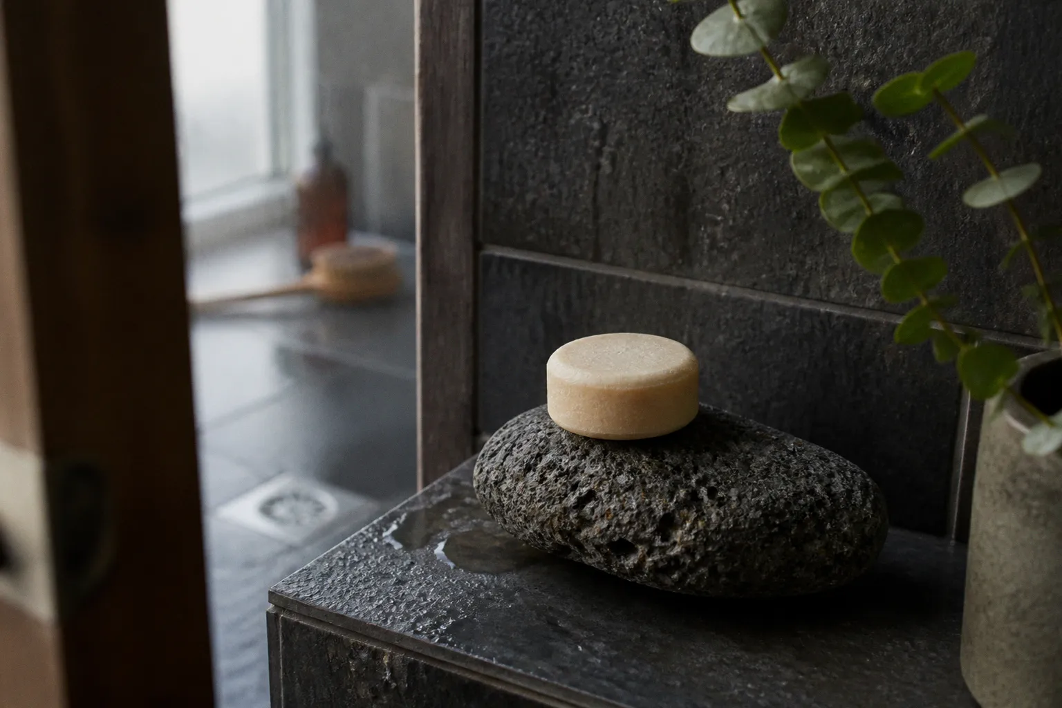 Shampoing solide : checklist pour réussir sa transition